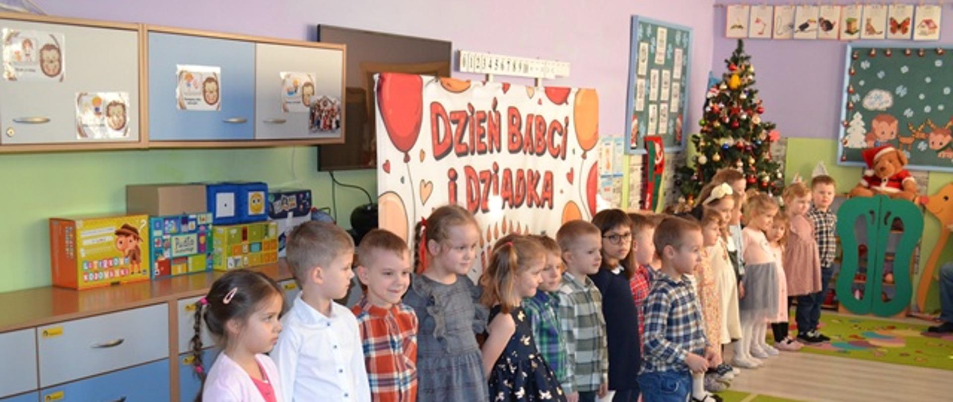 Dzieci prezentują repertuar artystyczny
