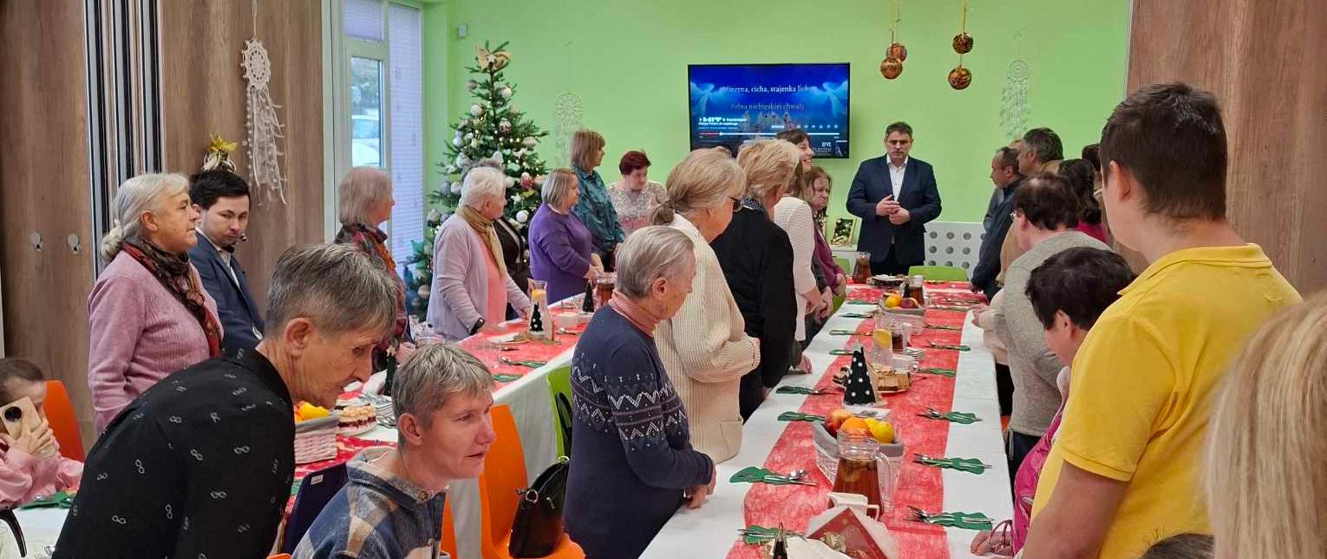 Wigilia w Środowiskowym Domu Samopomocy z udziałem Burmistrza Miasta Kalwarii Zebrzydowskiej
