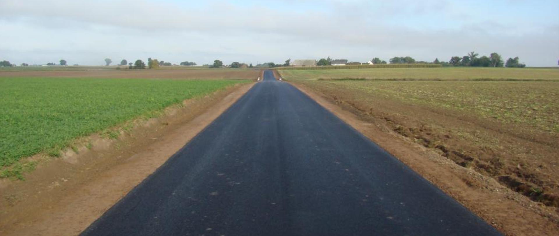 Przebudowa drogi gminnej nr 130425C w Posługowie, Gmina Janowiec Wielkopolski w km 0+000,00 do km 1+575,00