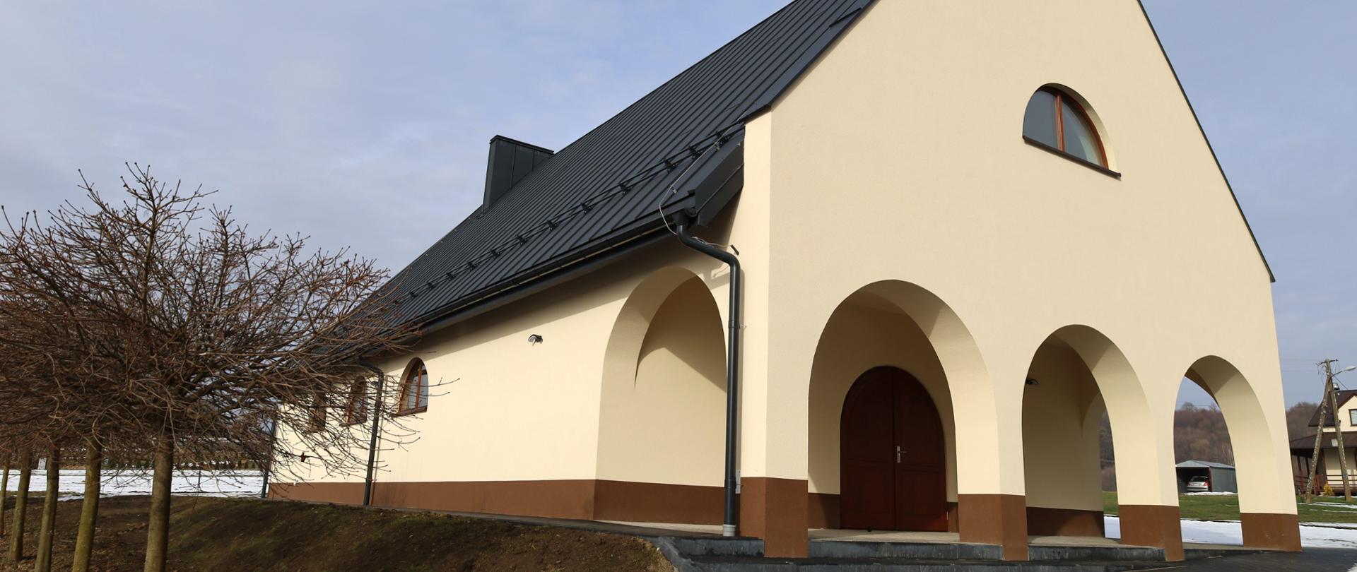 Dom pogrzebowy w Warzycach 