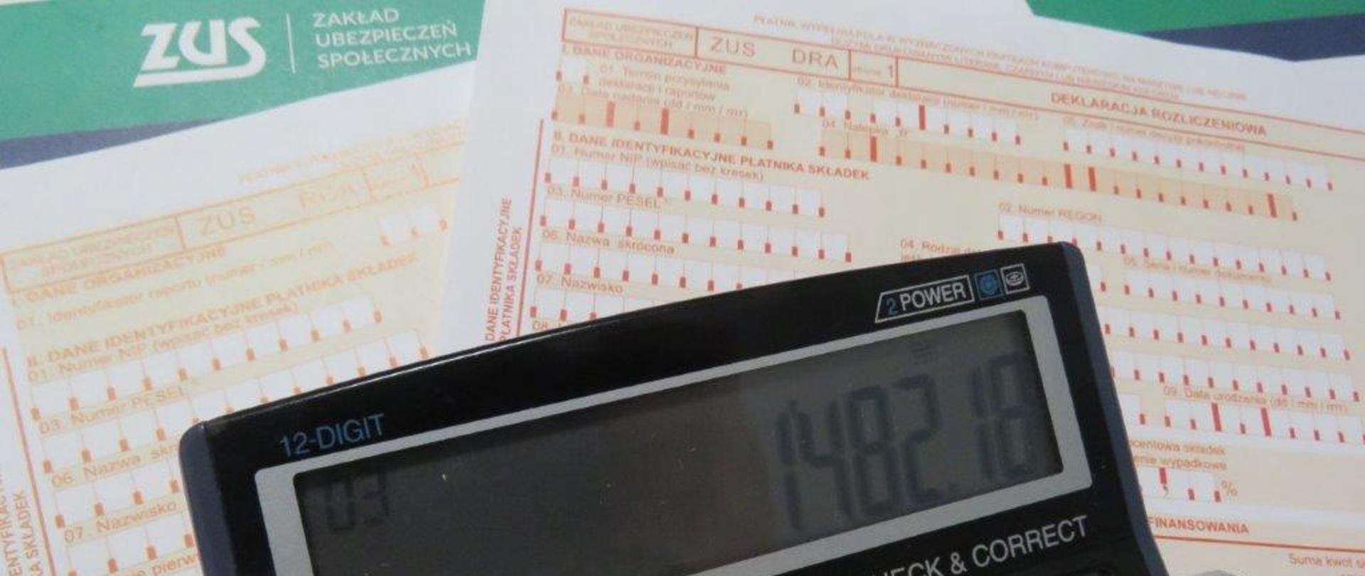 grafika przedstawia kalkulator