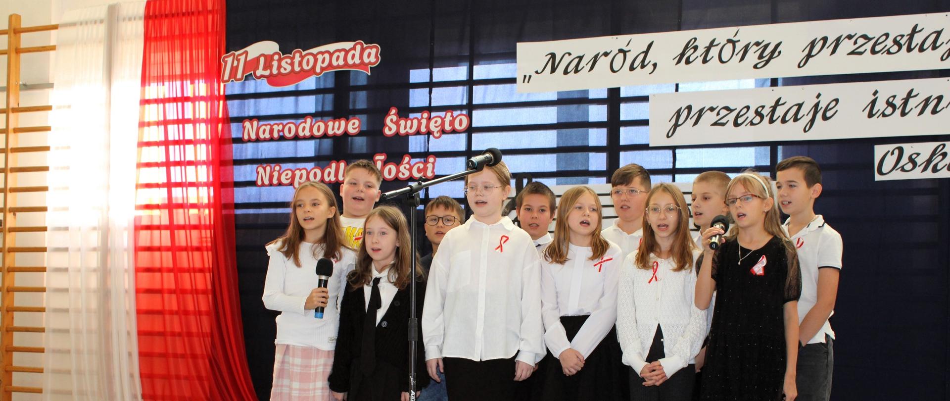 Patriotyczne Śpiewanie - razem dla Niepodległej w Publicznej Szkole Podstawowej im. Stefana Żeromskiego w Wierzbicy