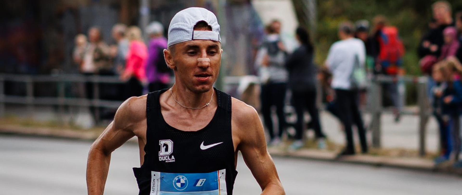 Kamil Jastrzębski podczas biegu