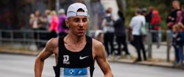 Kamil Jastrzębski na trasie maratonu