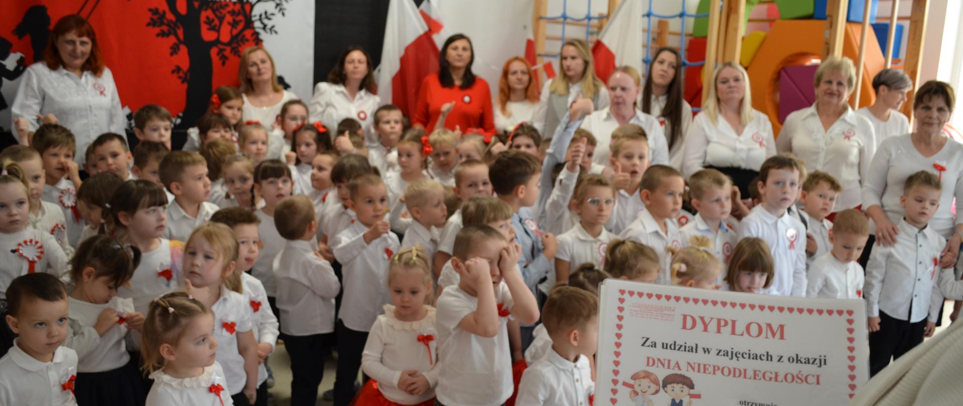 Wspólne zdjęcie uczestników wydarzenia