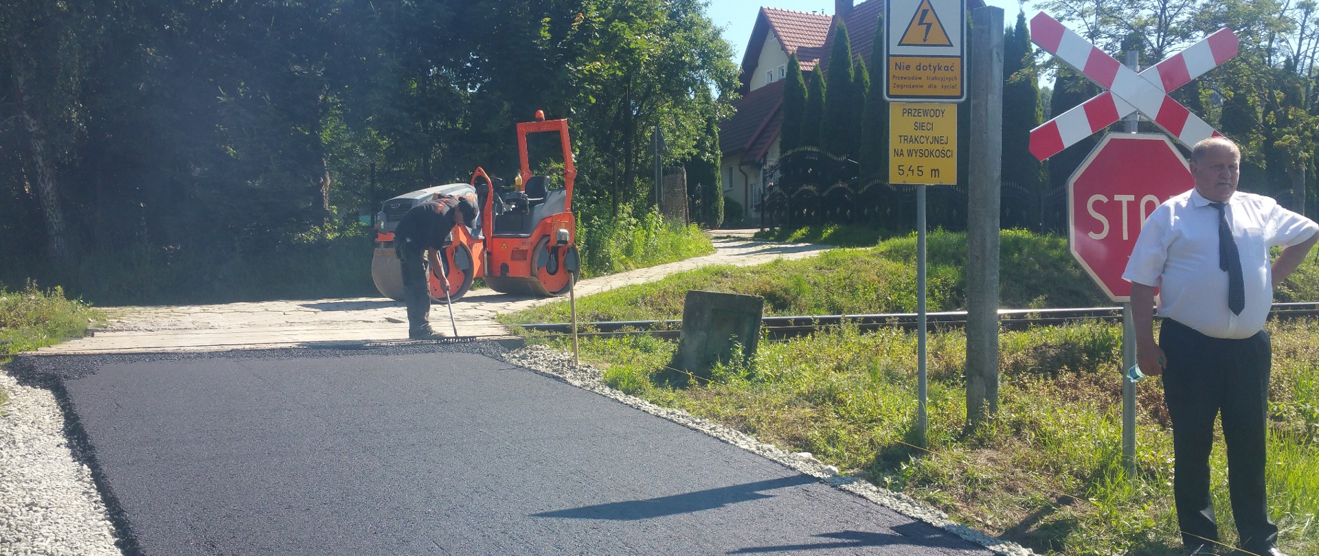  Przebudowa ciągu dróg gminnych:Do Pytlowki oraz Do Króla Górna I w miejscowości Sieniawa. 